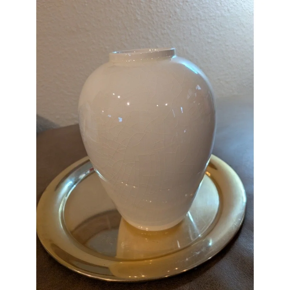 Beautiful Vintage White Crackle Mid-Century Glaze Chinoiserie Pagoda Vase 10